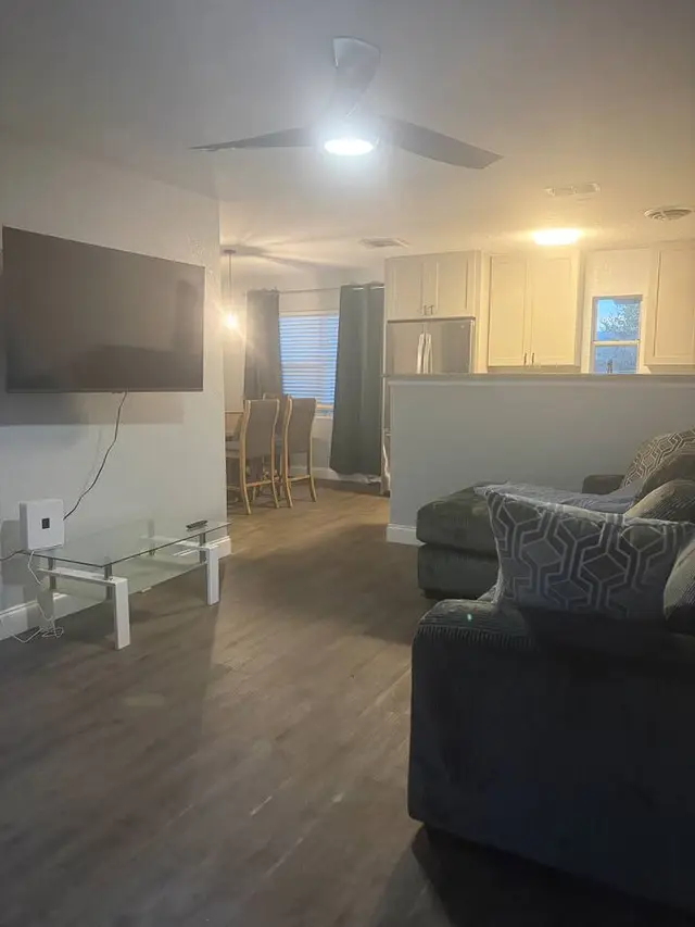 Downtown & Stadium Cozy Retreat, photo 51