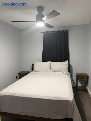 Downtown & Stadium Cozy Retreat, photo 39